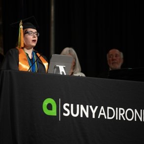 2023 graduate Lauren Arena speaks at commencement