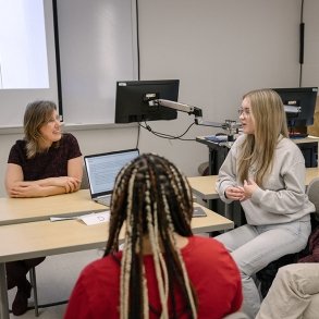 English professor Stephanie Drotos leads a discussion in class