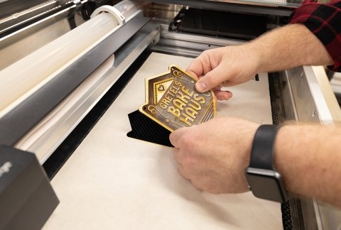 3D printers creating logos